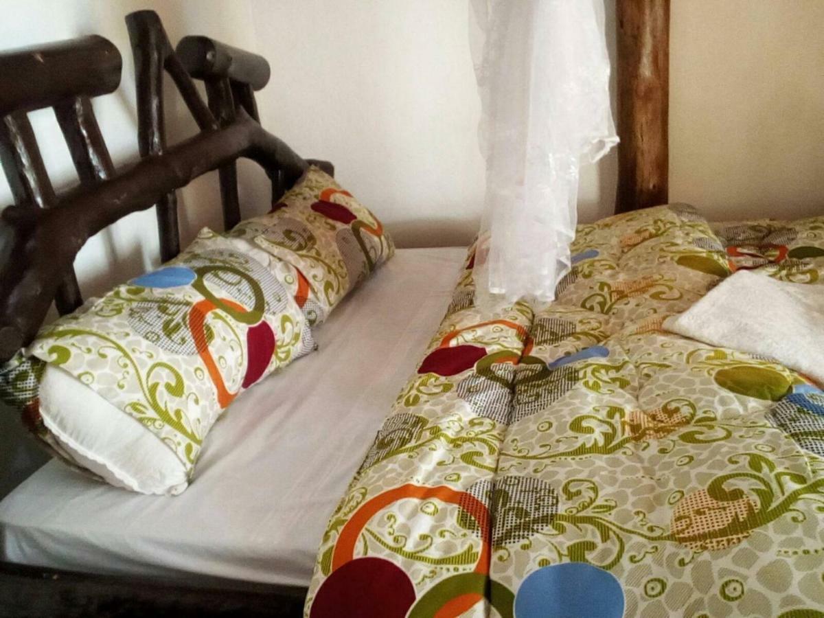 Ruhija Community Rest Camp Bed & Breakfast Kabale Exterior foto