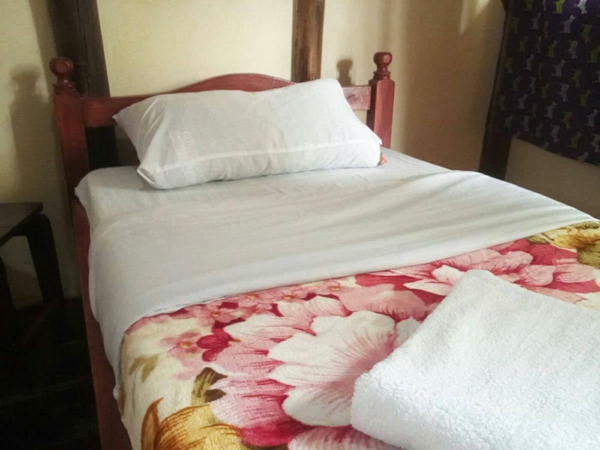 Ruhija Community Rest Camp Bed & Breakfast Kabale Exterior foto