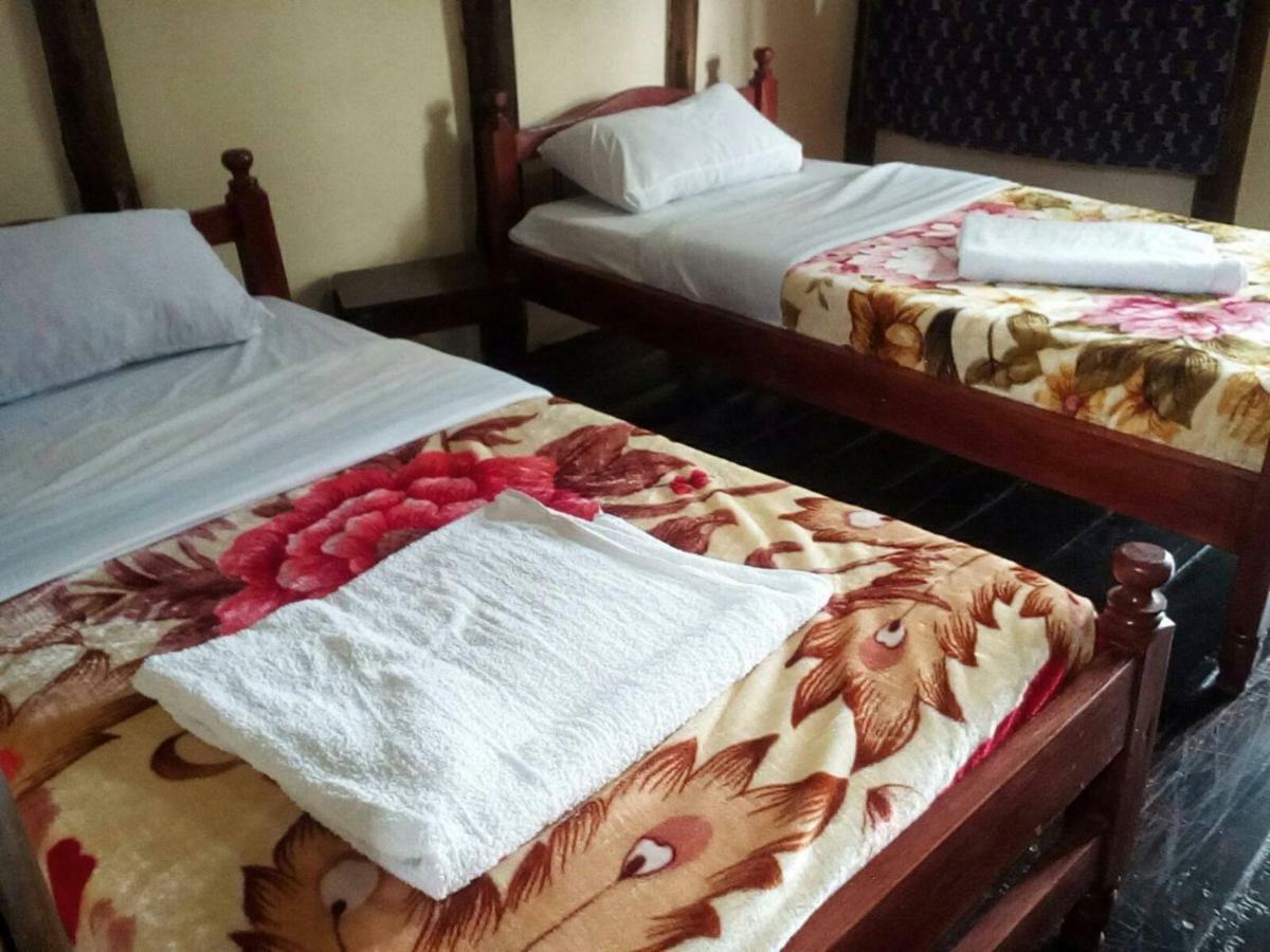 Ruhija Community Rest Camp Bed & Breakfast Kabale Exterior foto