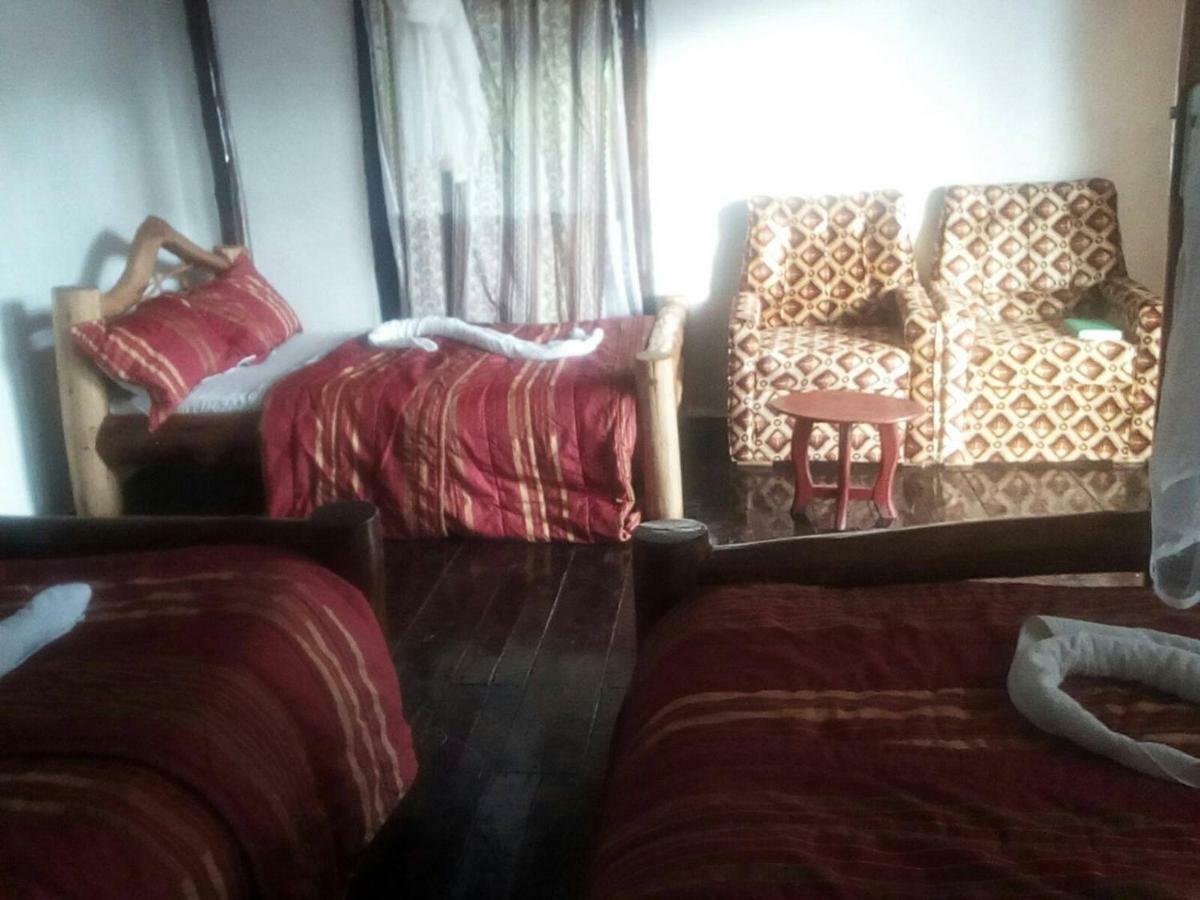 Ruhija Community Rest Camp Bed & Breakfast Kabale Exterior foto